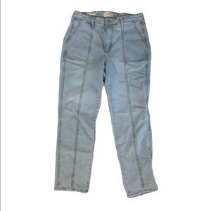 Universal Thread- high rise straight leg jean